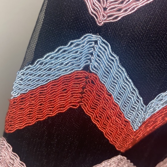 Parker - Elegance meets allure in this Parker dress – perfect for any occasion! - Picture 10 of 16